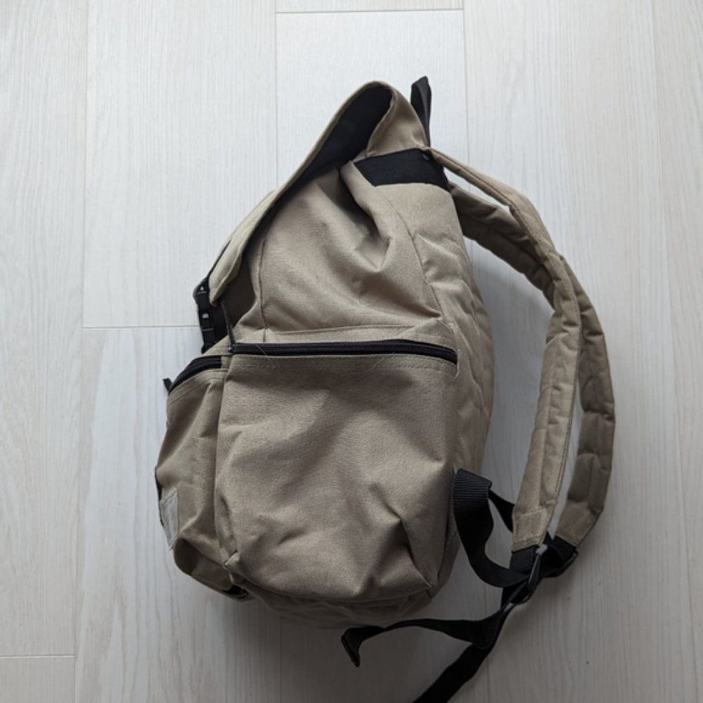 Perry Ellis Backpack - Picture 4 of 6